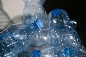 Ridurre la plastica: piccoli gesti quotidiani per una spesa più amica dell’ambiente